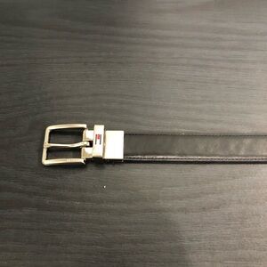 Tommy Hilfiger kids dress belt, reversible, black and brown, size 25”-31”